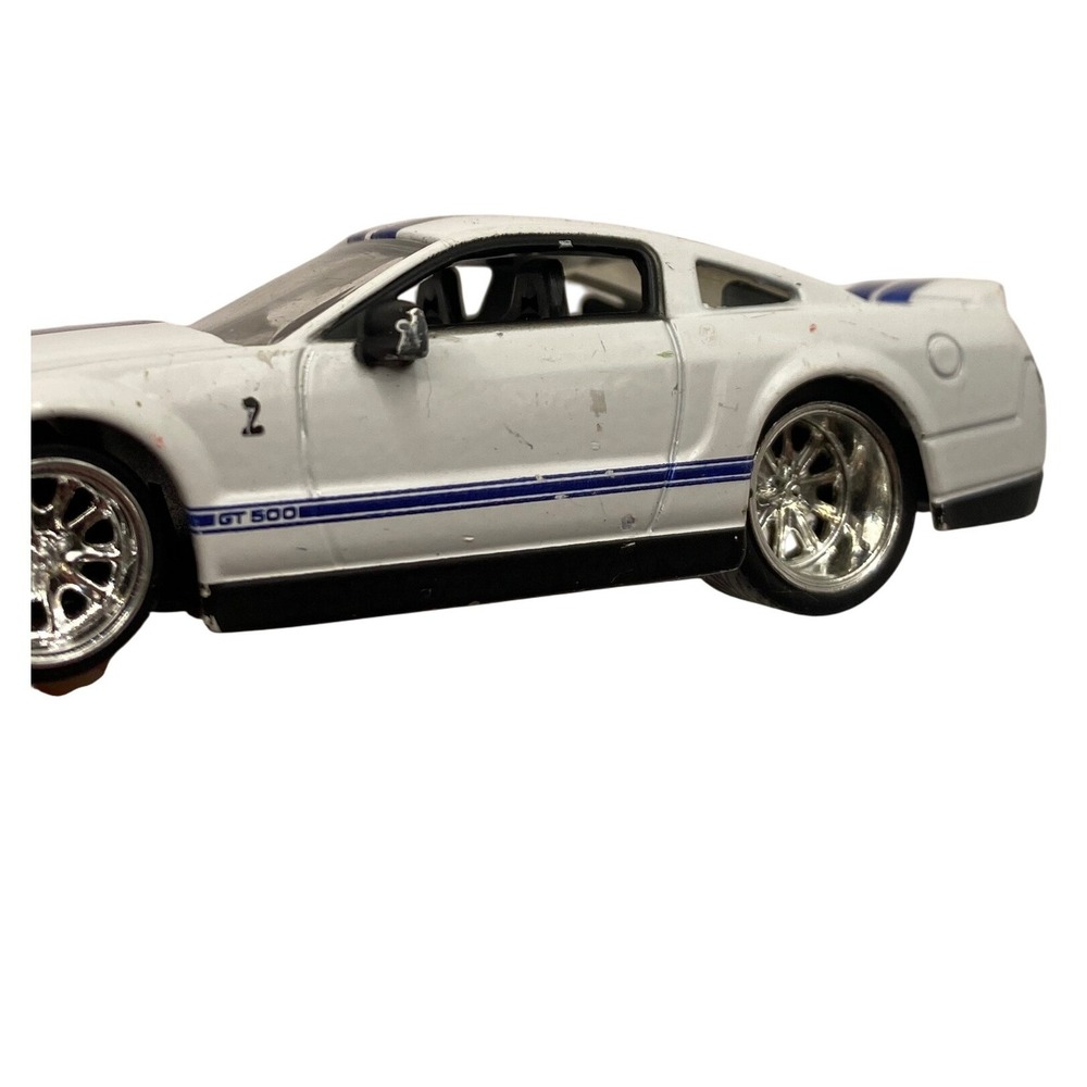 Jada Toys 2007 Shelby GT-500 White Blue Stripes 1/64 Diecast‎ Model Car 91481 - Picture 6 of 7